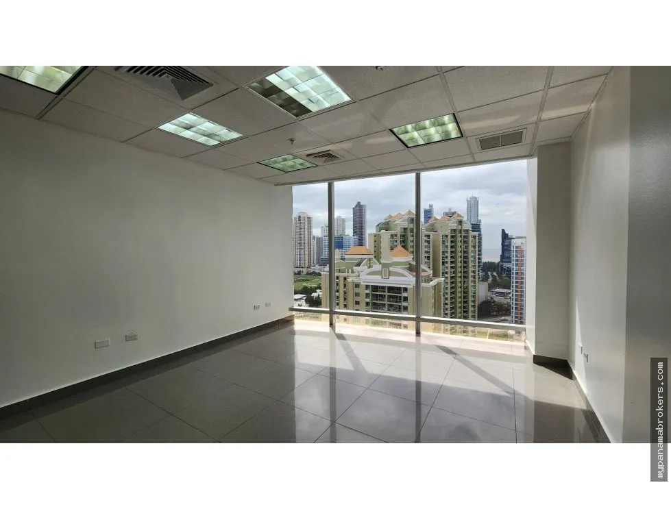 Empty Office Rental in PH Torre Aseguradora Ancón
