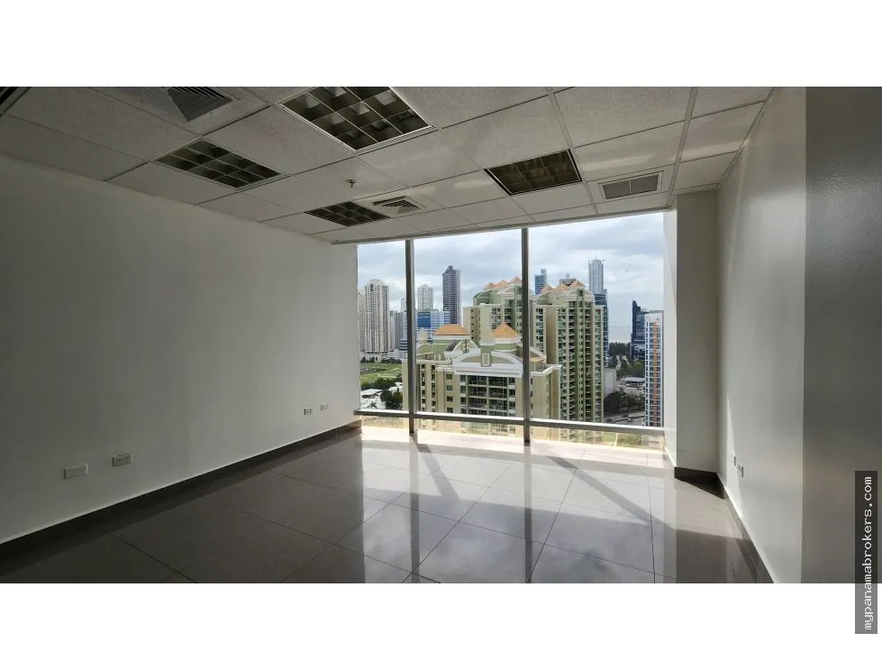 Empty Office Rental in PH Torre Aseguradora Ancón