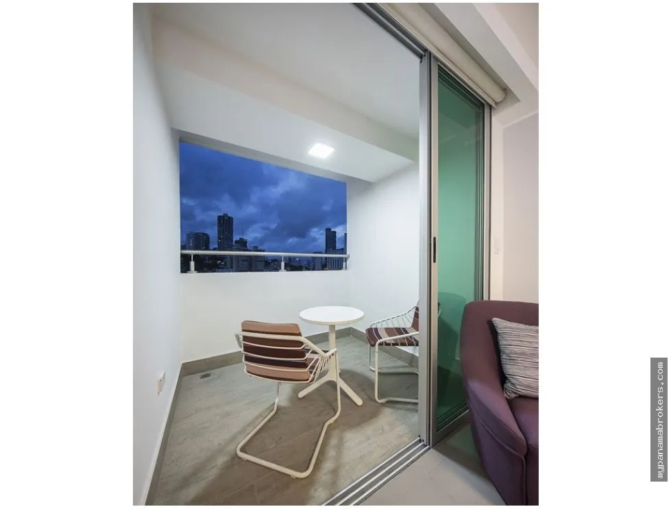 Apartment for Sale on Avenida Balboa, Panama