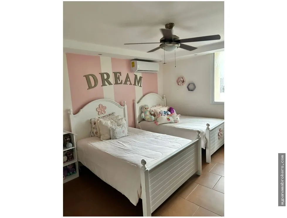 Sale of Renovated Apartment, Obarrio, Bella Vista, Panama