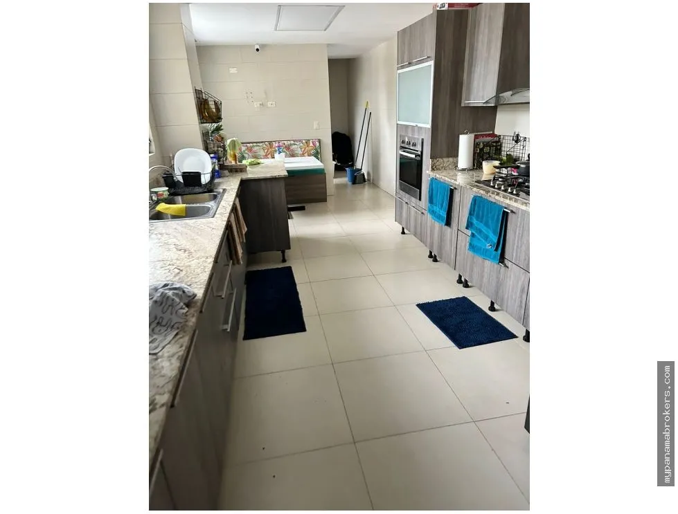 Sale of Renovated Apartment, Obarrio, Bella Vista, Panama
