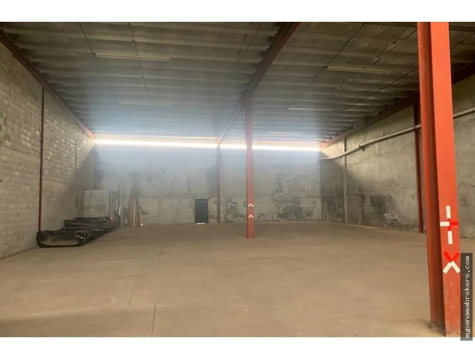 VENTA DE LOCAL COMERCIAL CON DOS GALERAS EN LA CHORRERA, PANAMÁ OESTE
