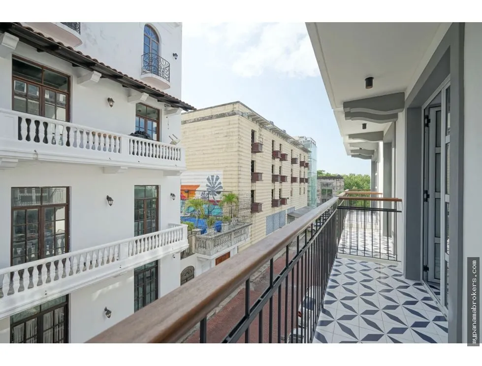 Sale of Building with Apartments for Airbnb, Casco Antiguo, Panama
