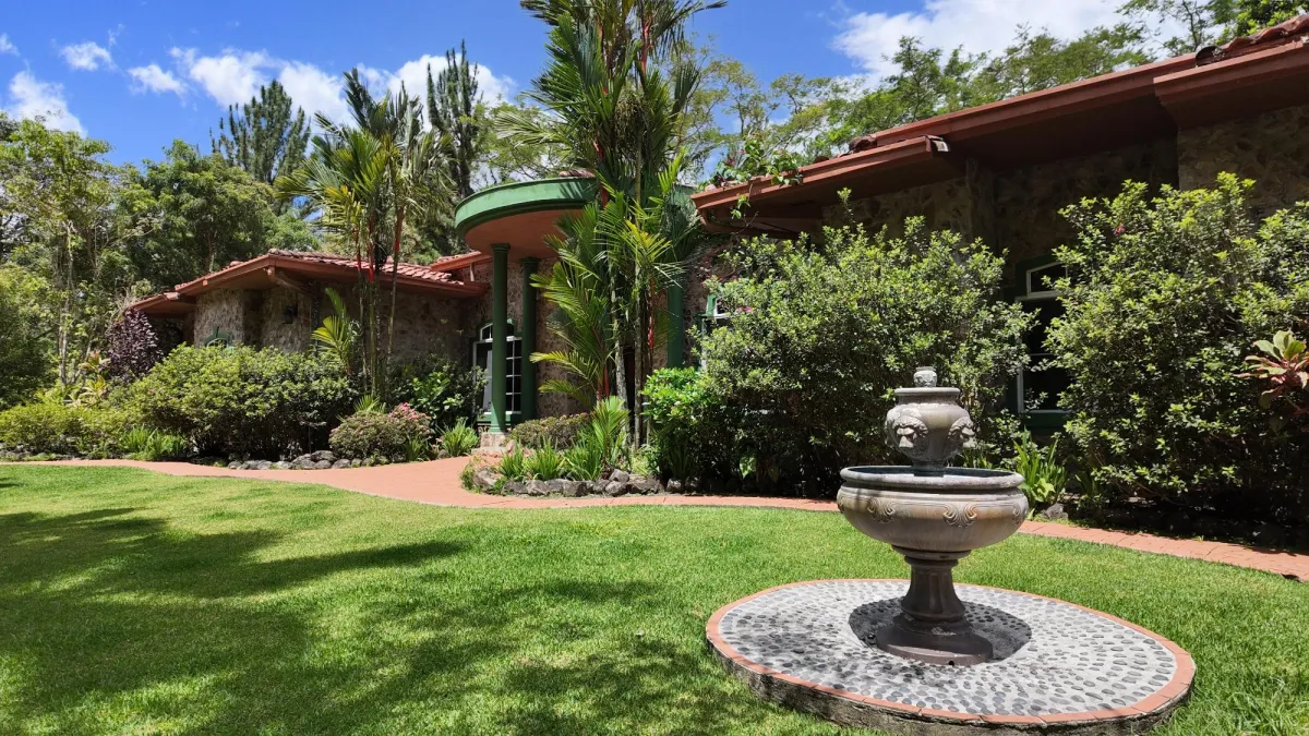 MOUNTAIN HOME FOR SALE | ALTOS DEL MARÍA PANAMA
