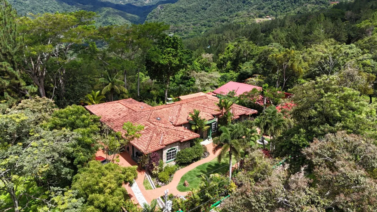 MOUNTAIN HOME FOR SALE | ALTOS DEL MARÍA PANAMA
