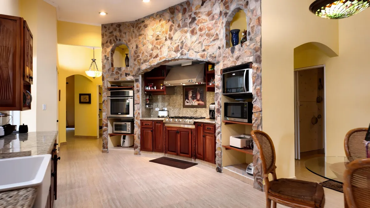 MOUNTAIN HOME FOR SALE | ALTOS DEL MARÍA PANAMA
