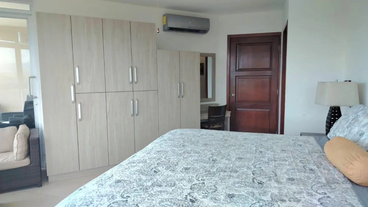 APARTAMENTO EN VENTA CON VISTAS AL CAMPO DE GOLF OCEANO Y MONTANA