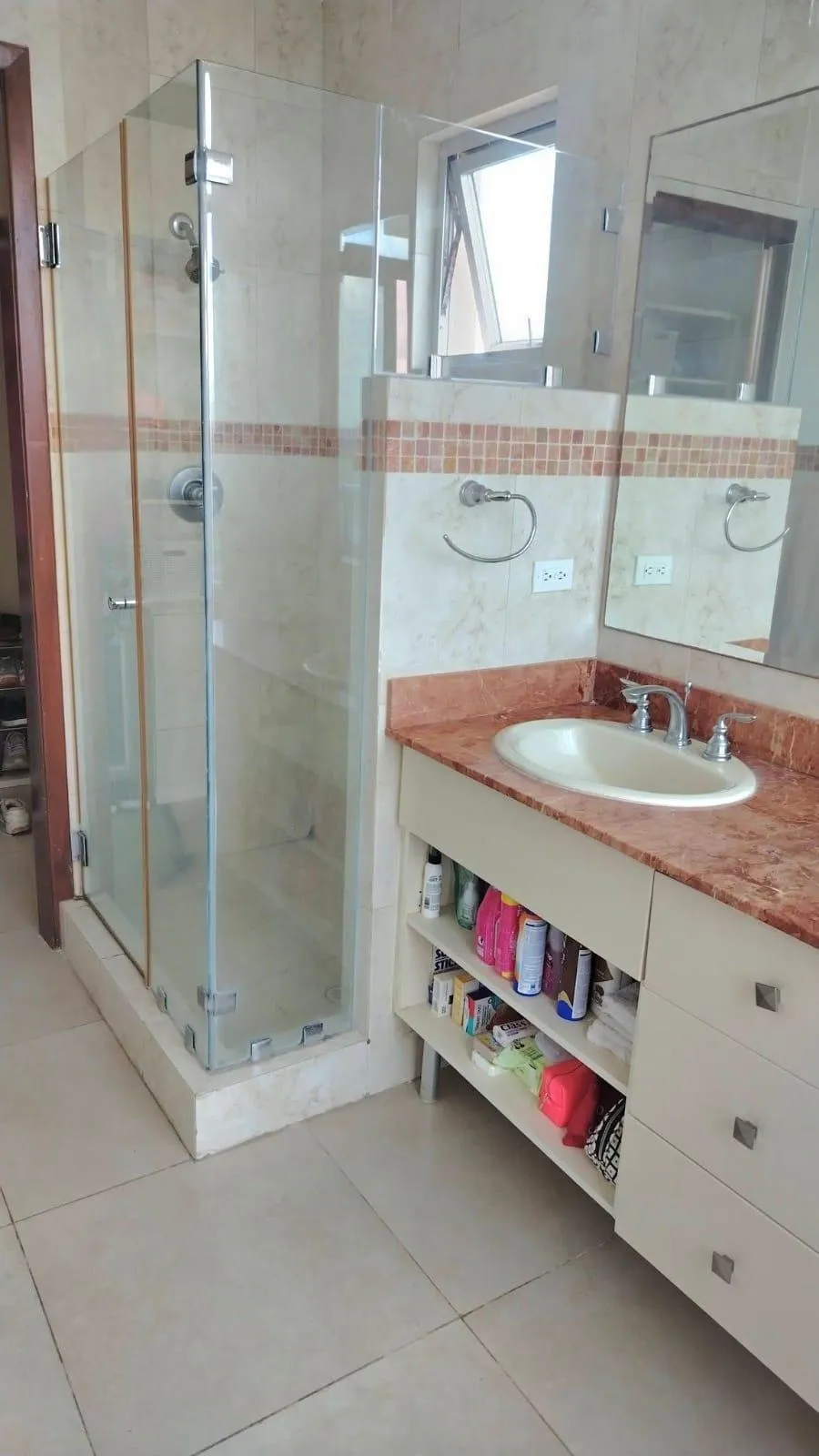 APARTAMENTO EN VENTA CON VISTAS AL CAMPO DE GOLF OCEANO Y MONTANA