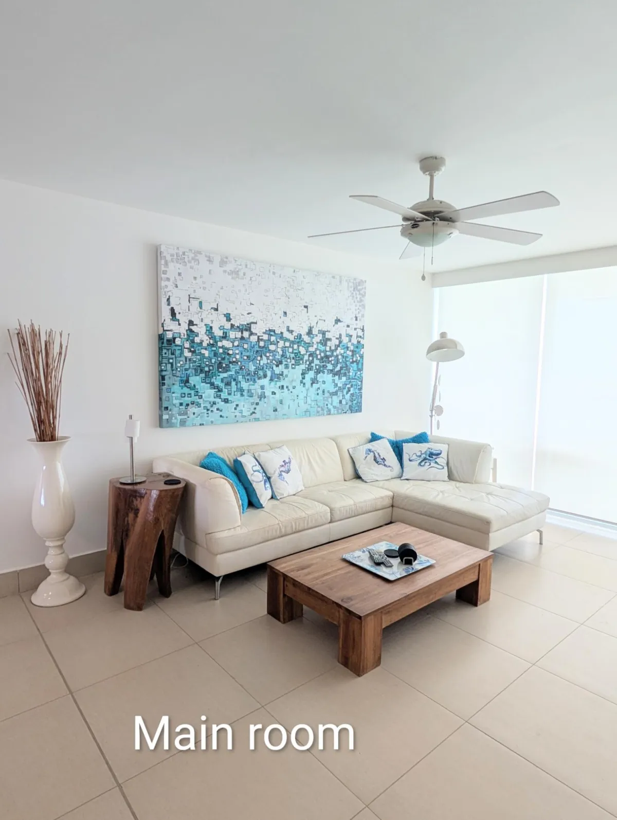 Beachfront Living condo Gorgona close to Coronado