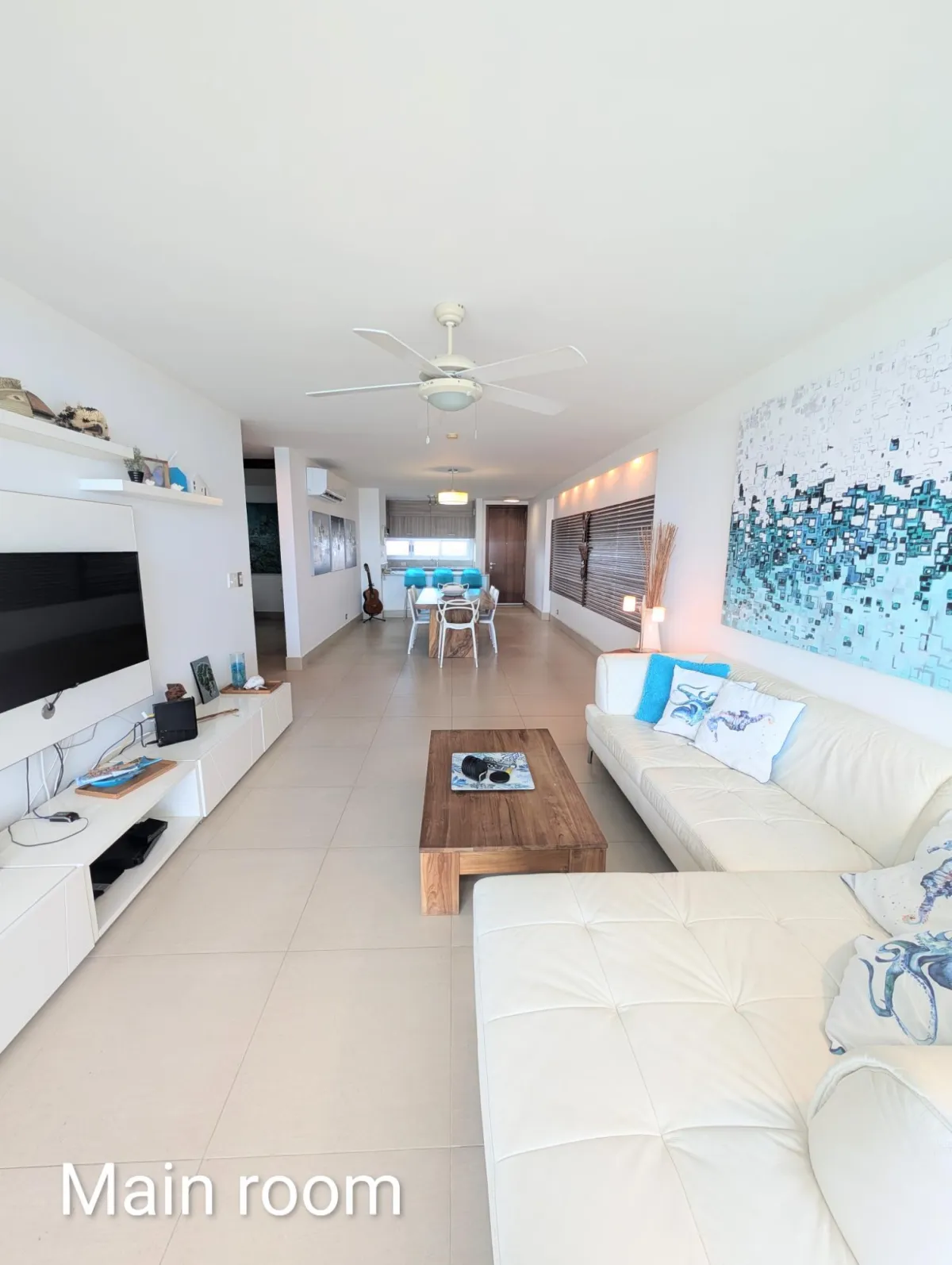 Beachfront Living condo Gorgona close to Coronado
