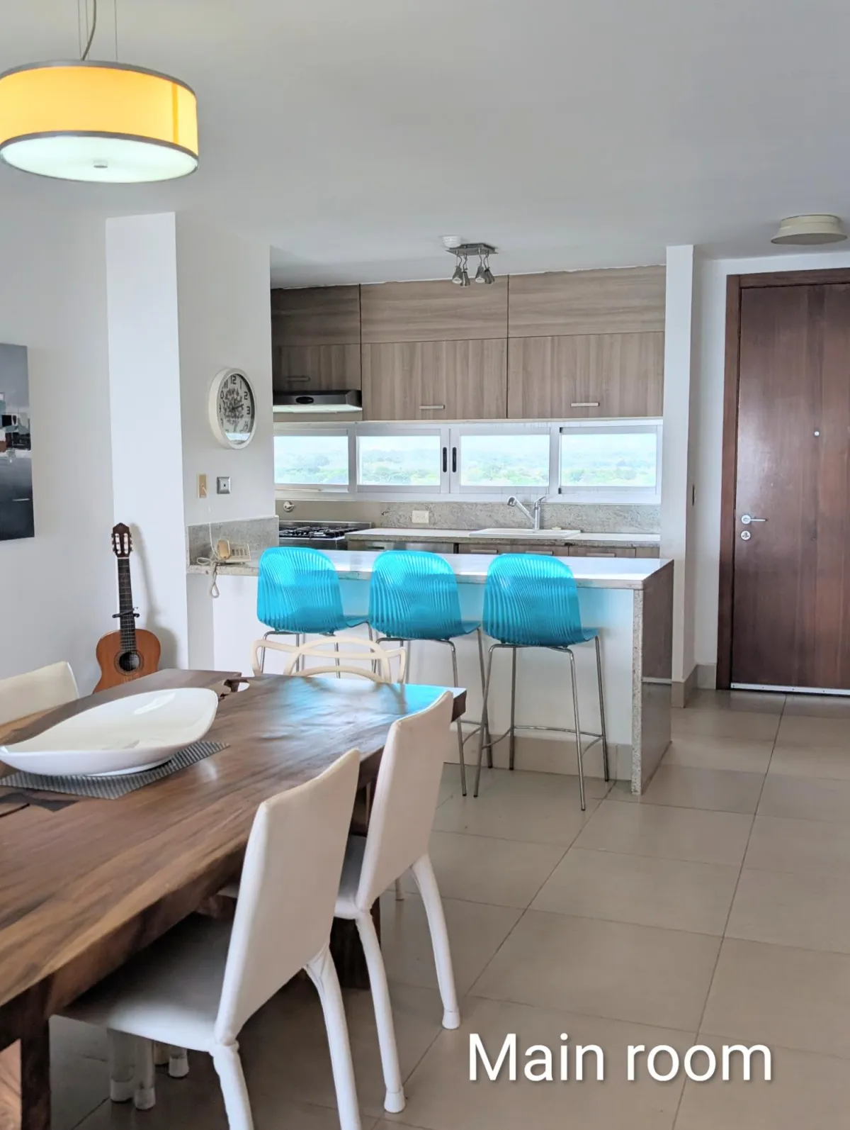 Beachfront Living condo Gorgona close to Coronado