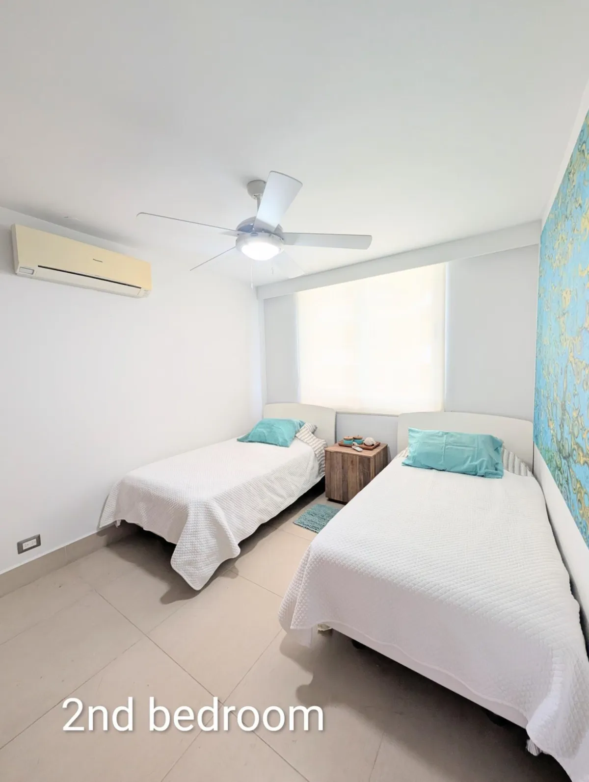 Beachfront Living condo Gorgona close to Coronado