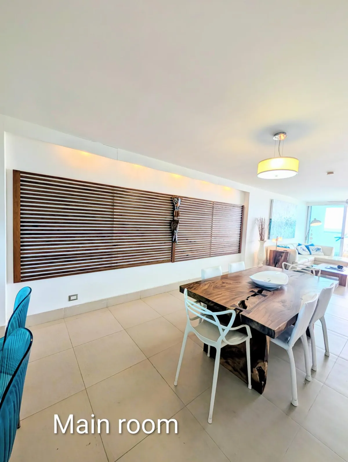 Beachfront Living condo Gorgona close to Coronado