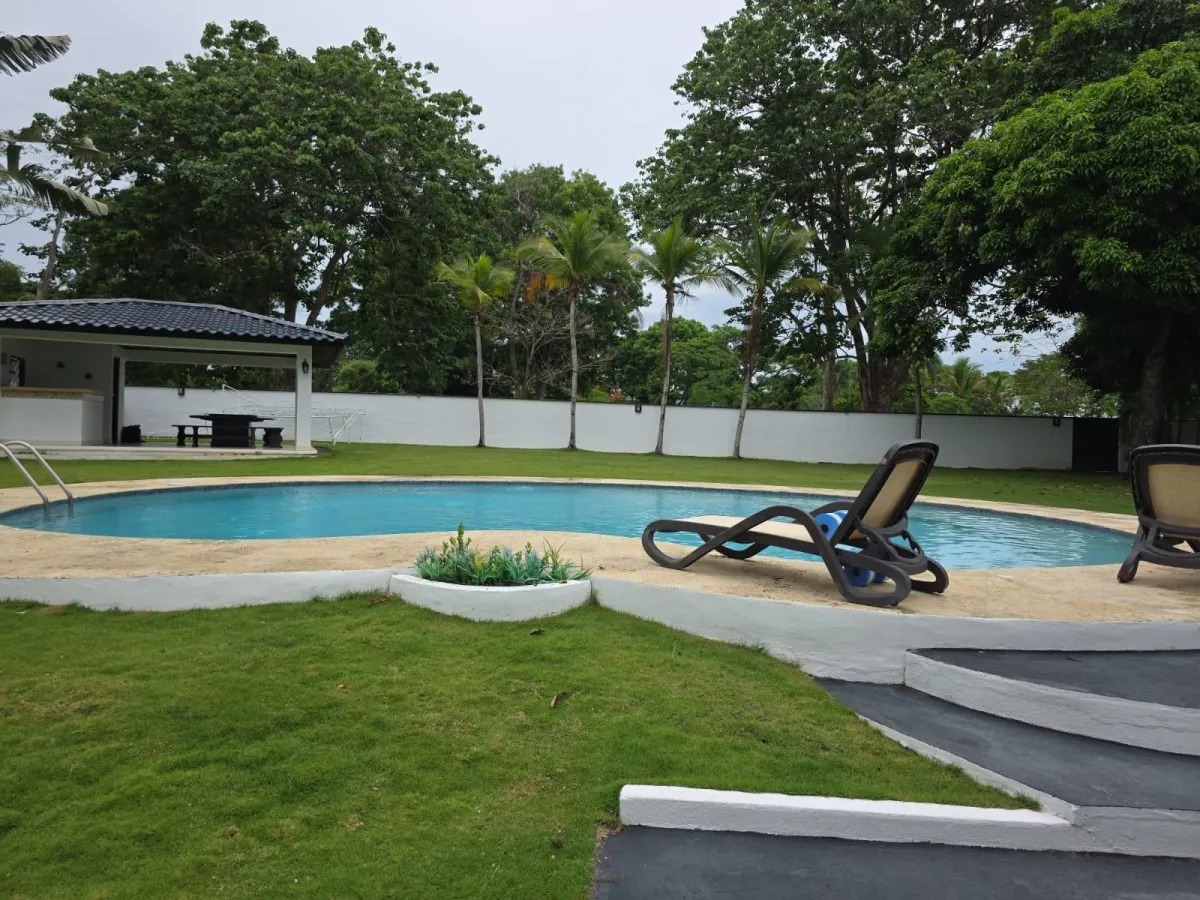 Lujosa residencia frente al campo de golf en Coronado.