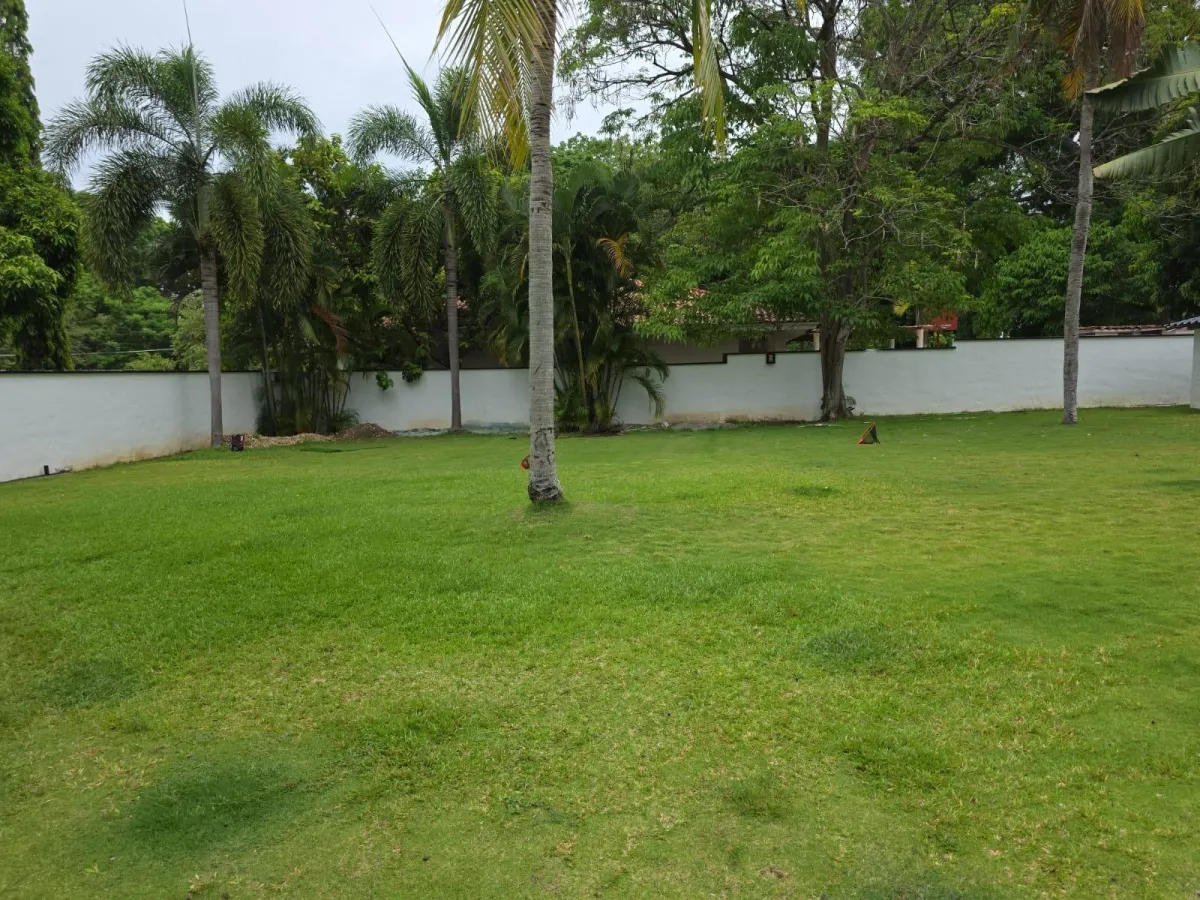 Lujosa residencia frente al campo de golf en Coronado.