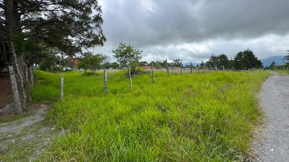 Lot with Beautiful Views in Volcán