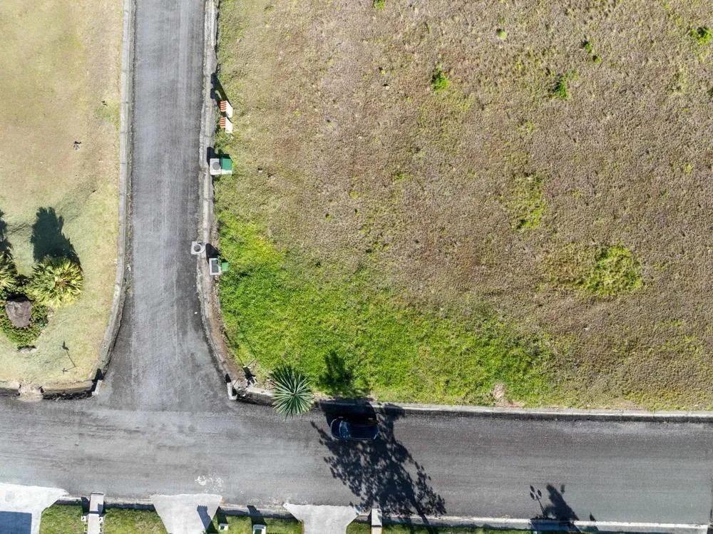 Flat Mountain View Lot for Sale in Country Club