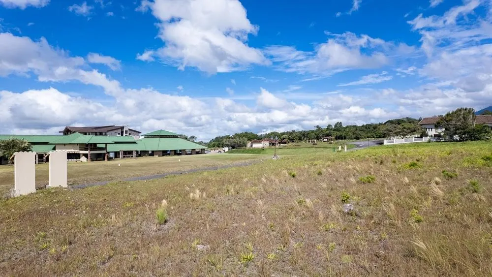 Flat Mountain View Lot for Sale in Country Club