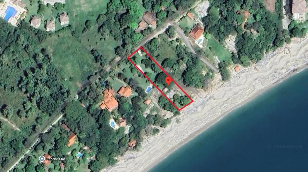 Plot of land for sale with access to Solymar Beach