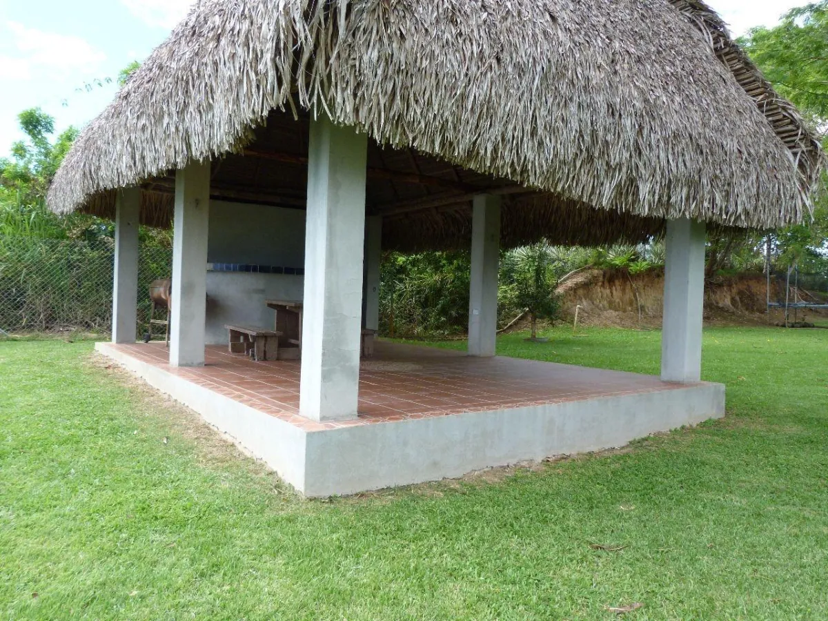 Plot of land for sale with access to Solymar Beach