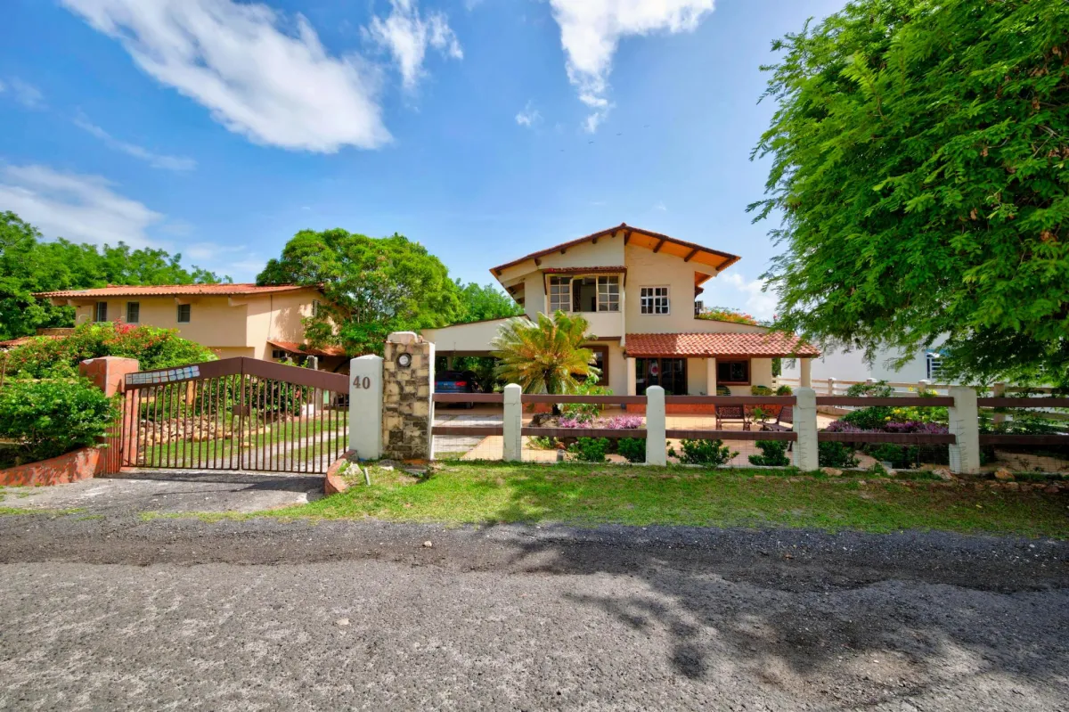 Villa junto a la playa en Playa Malibú