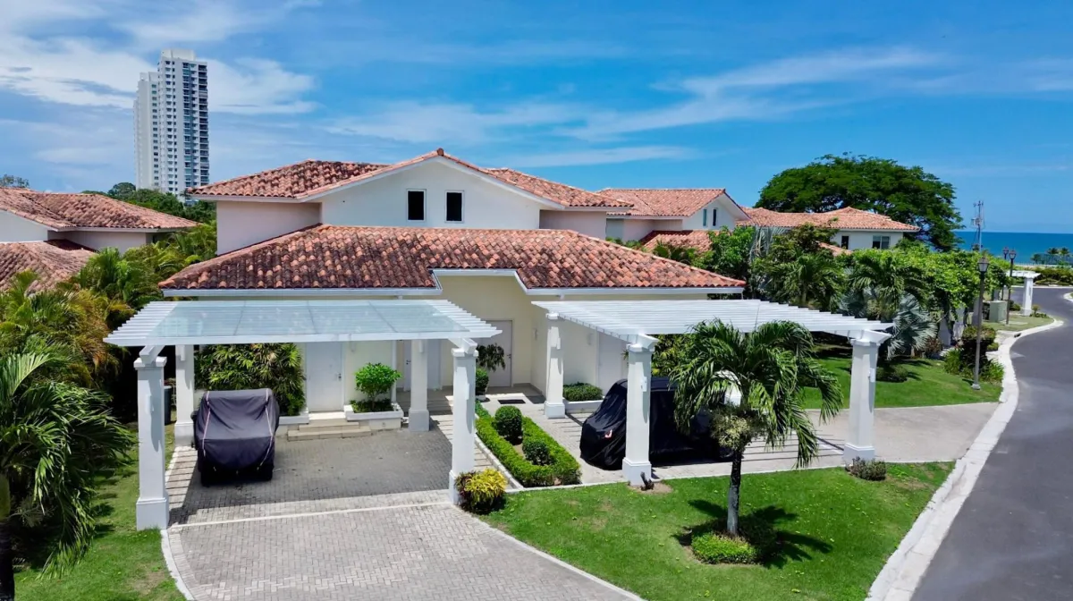 DUPLEX FAMILIAR EN CASAMAR - VILLAMAR - 270 M2