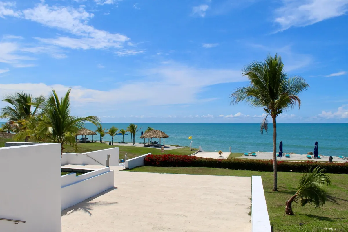 DUPLEX FAMILIAR EN CASAMAR - VILLAMAR - 270 M2