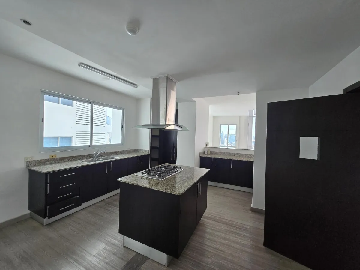 PH Premium Tower Jr PentHouse Venta 455,000.00 ó Alquiler 2,500.00