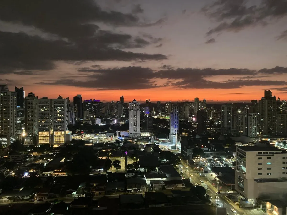 PH Premium Tower Jr PentHouse Venta 455,000.00 ó Alquiler 2,500.00