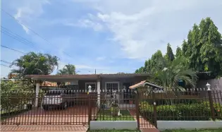Corner house for sale in Chitré, Herrera