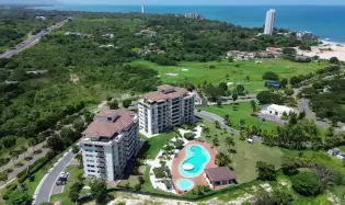 Apartamento con vista al mar en Perlamar