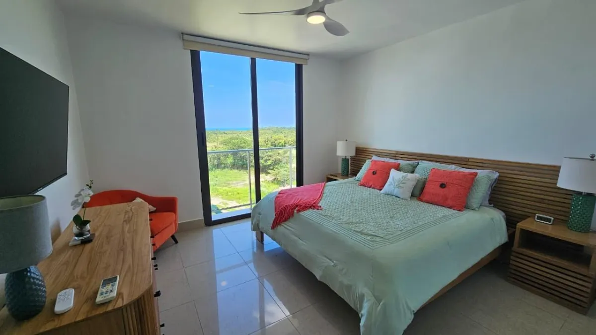 Apartment with ocean view in Perlamar