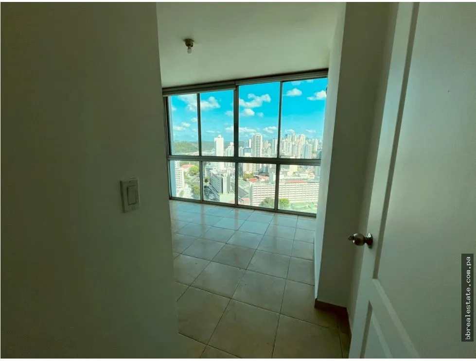 Venta de Apartamento en PH The Seawaves Bella Vista