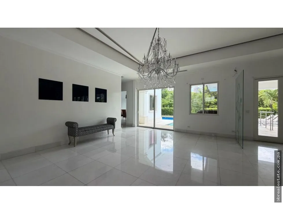 Venta de casa en Santa Maria