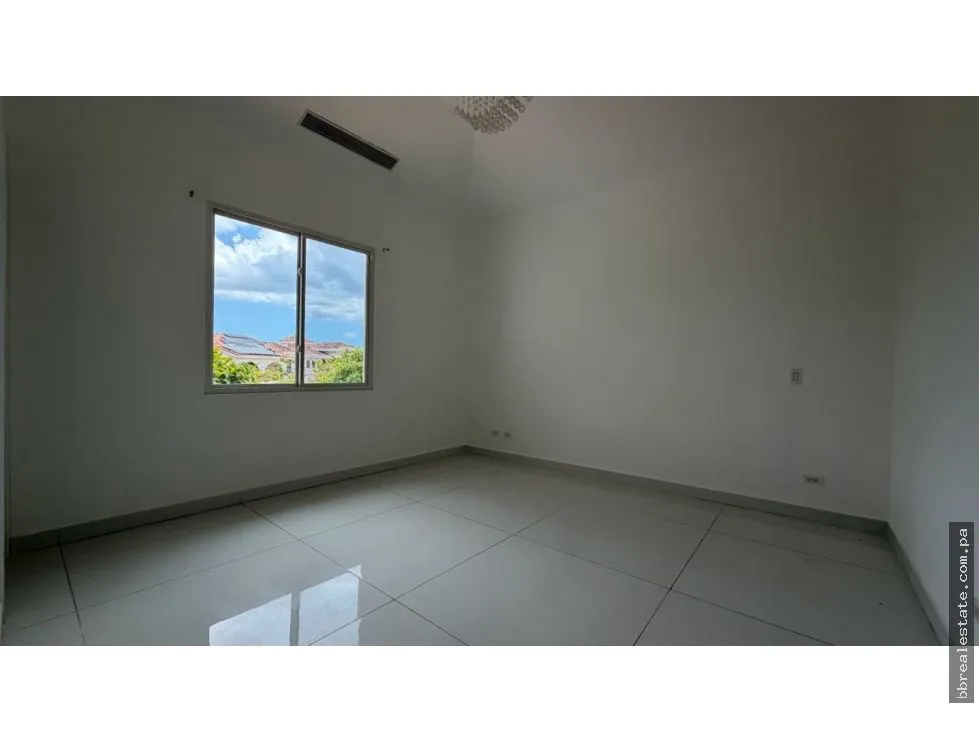 Venta de casa en Santa Maria