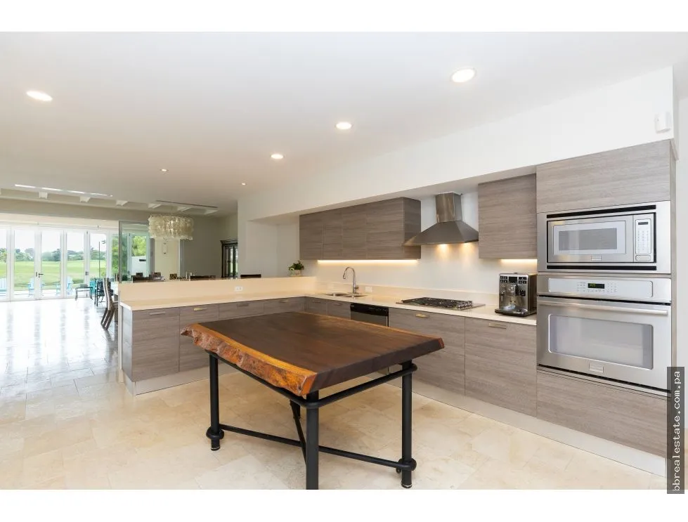 Sale of Furnished Villa at Buenaventura Beach Golf Resort, Coclé