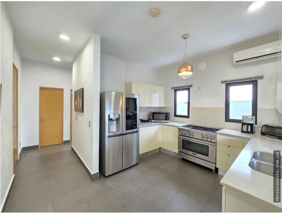 Venta de Casa en PH Barrioalto, Altos de Panamá
