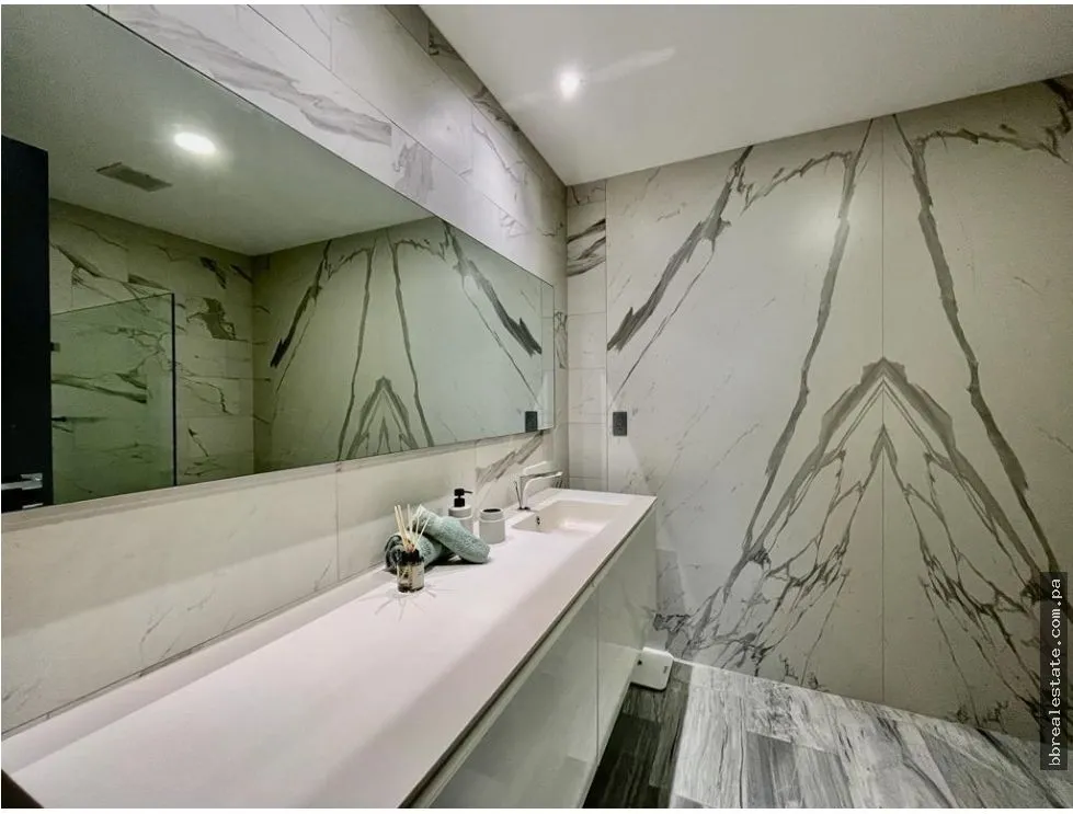 Apartment Rental in Bella Vista, PH Nuovo by Armani