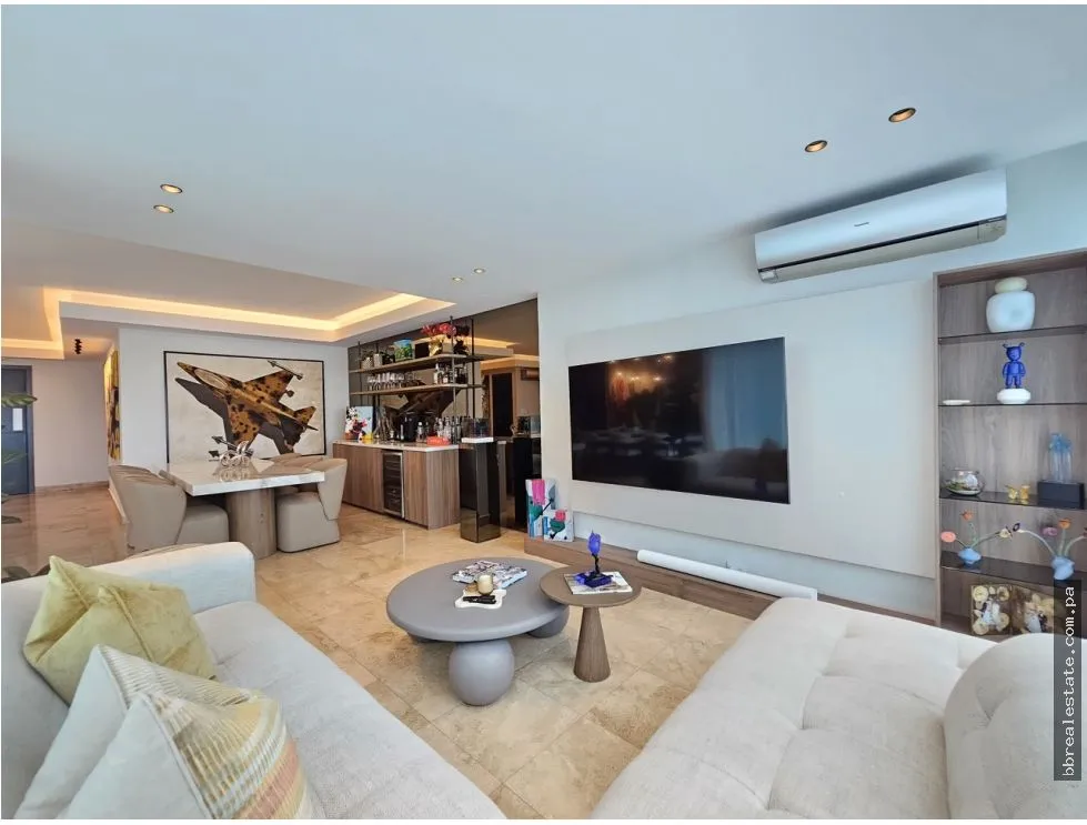 Sale of Apartment in Costa del Este, Ph Titanium