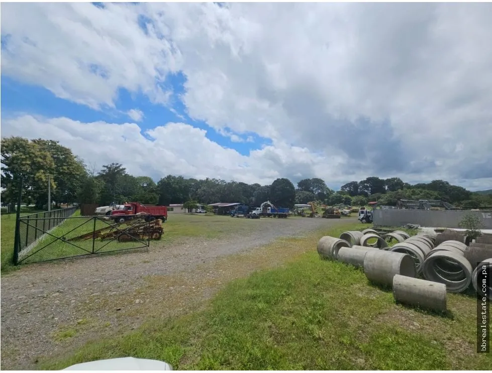 Sale of Land with Office on Inter-American Highway, David, San Pablo