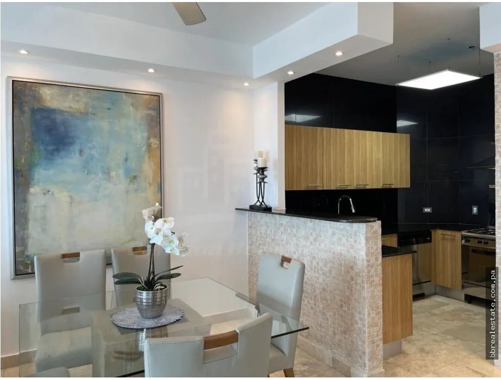 Apartment Rental on Avenida Balboa, Ph Sky