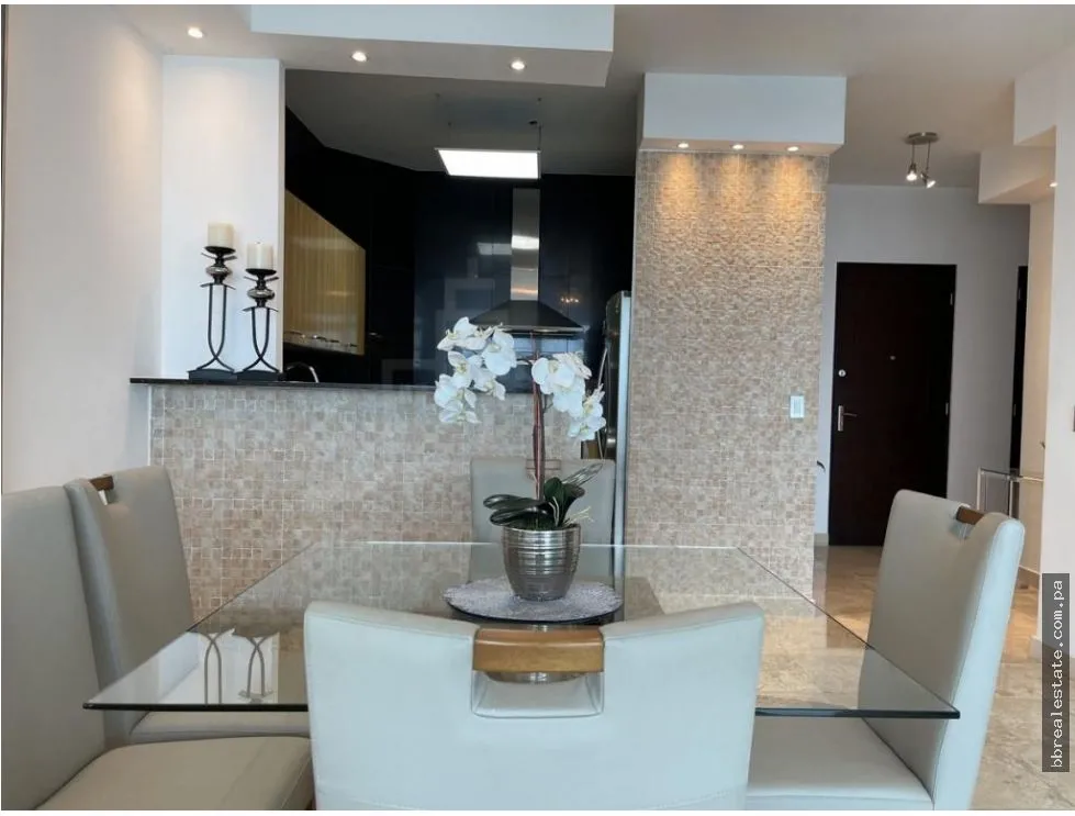 Apartment Rental on Avenida Balboa, Ph Sky