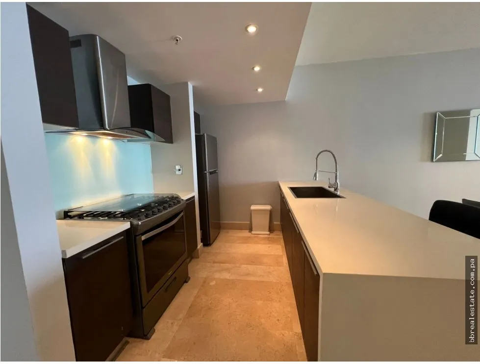 Apartment for Rent on Avenida Balboa, Ph Yoo