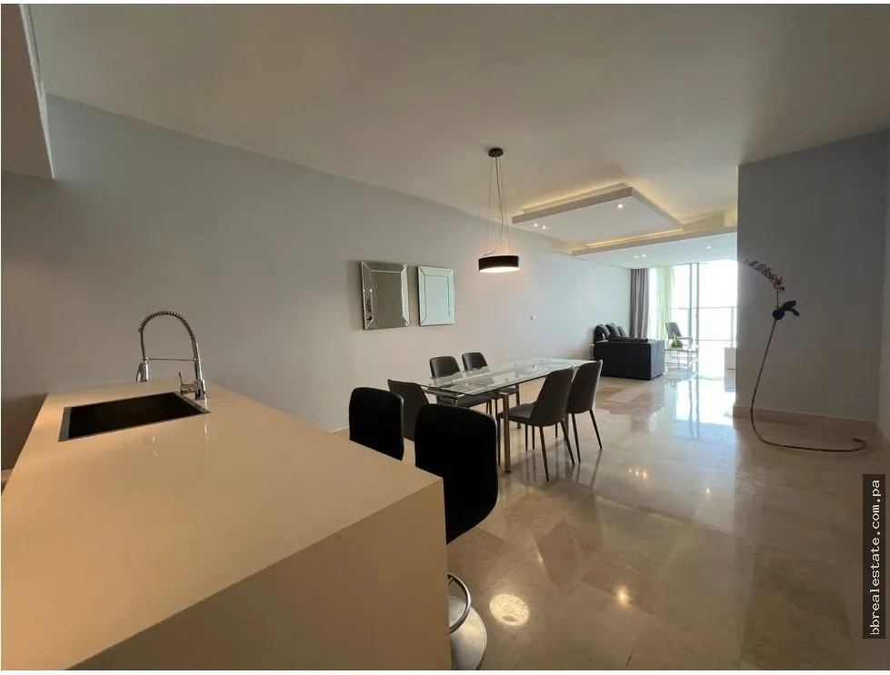 Apartment for Rent on Avenida Balboa, Ph Yoo