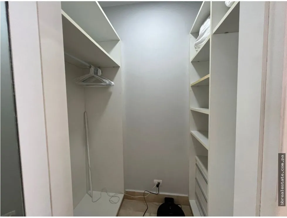 Apartment for Rent on Avenida Balboa, Ph Yoo