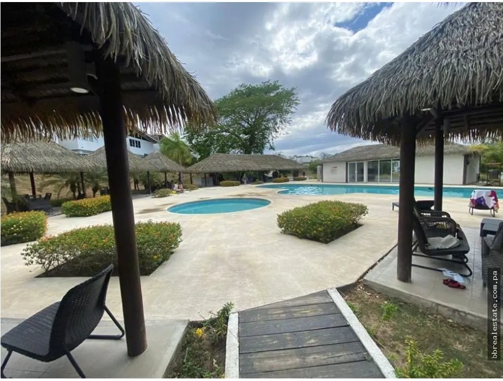 Venta de Casa de Playa en PH Paradise Point, Coronado