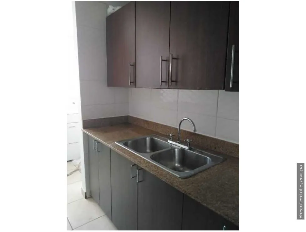 FOR RENT PH VICTORIA HILL 12 DE OCTUBRE
