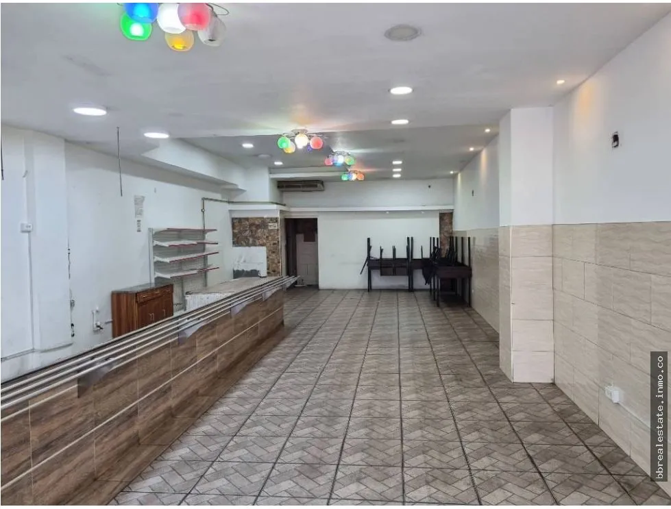 Commercial Space for Rent, Via España