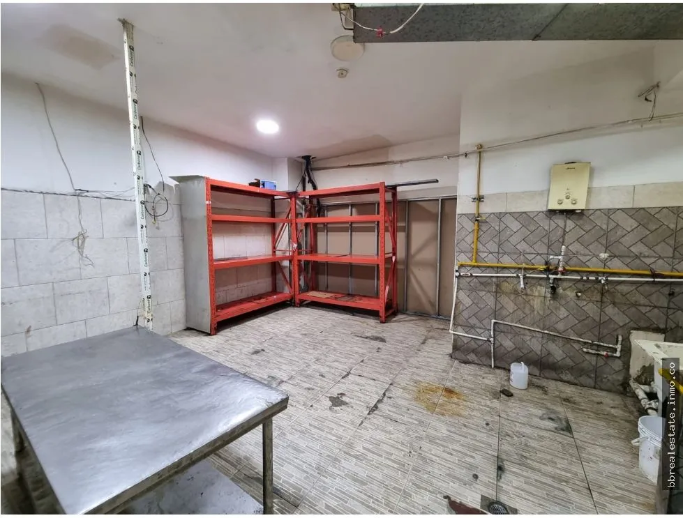 Commercial Space for Rent, Via España