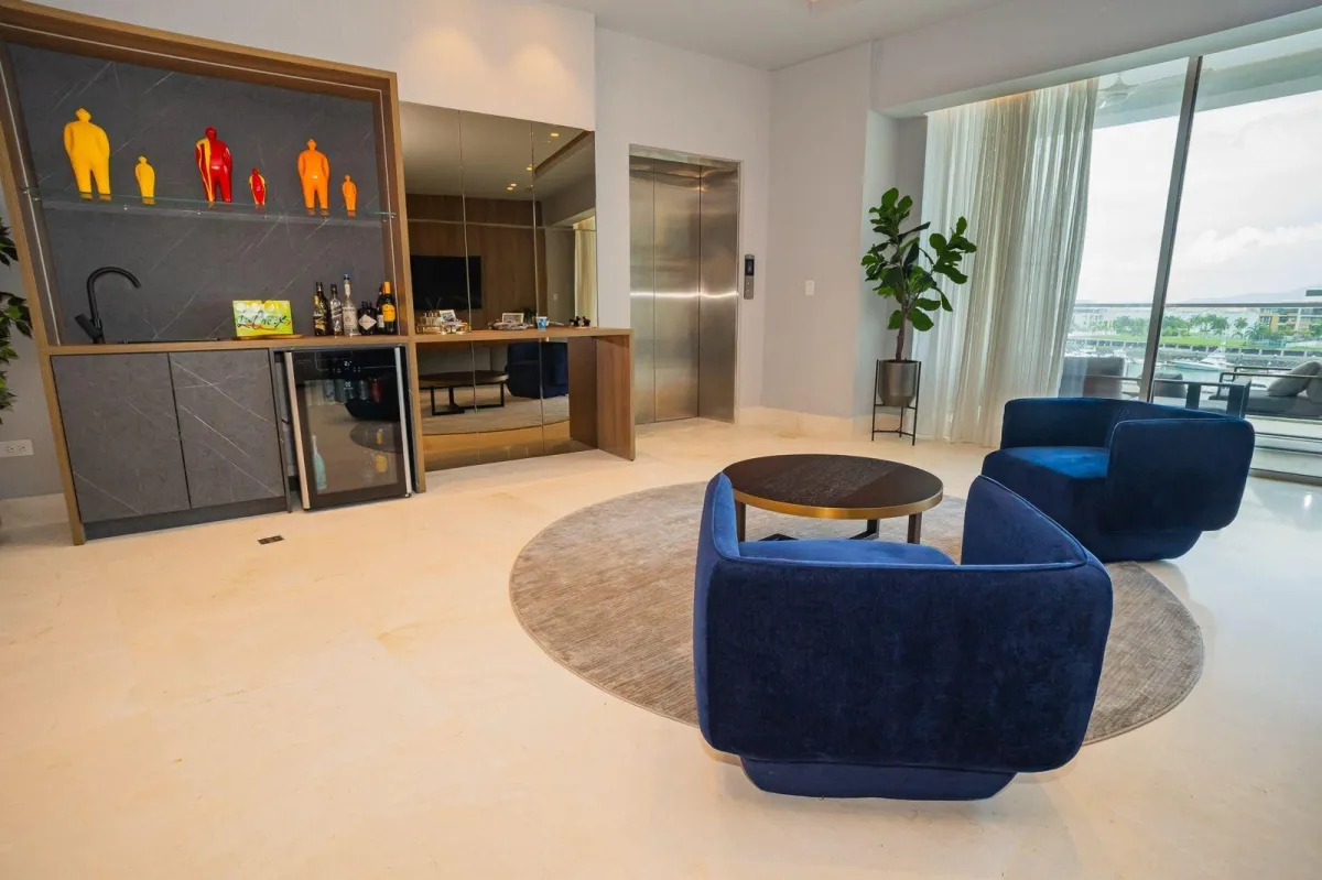 For Sale Exclusive Island Front 3BR apartment
